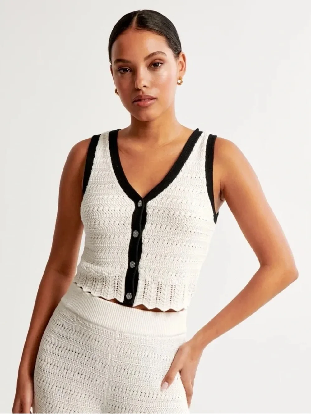 Abercrombie & Fitch Women's Crochet-Style Sweater Vest XL NWT - Picture 1 of 8